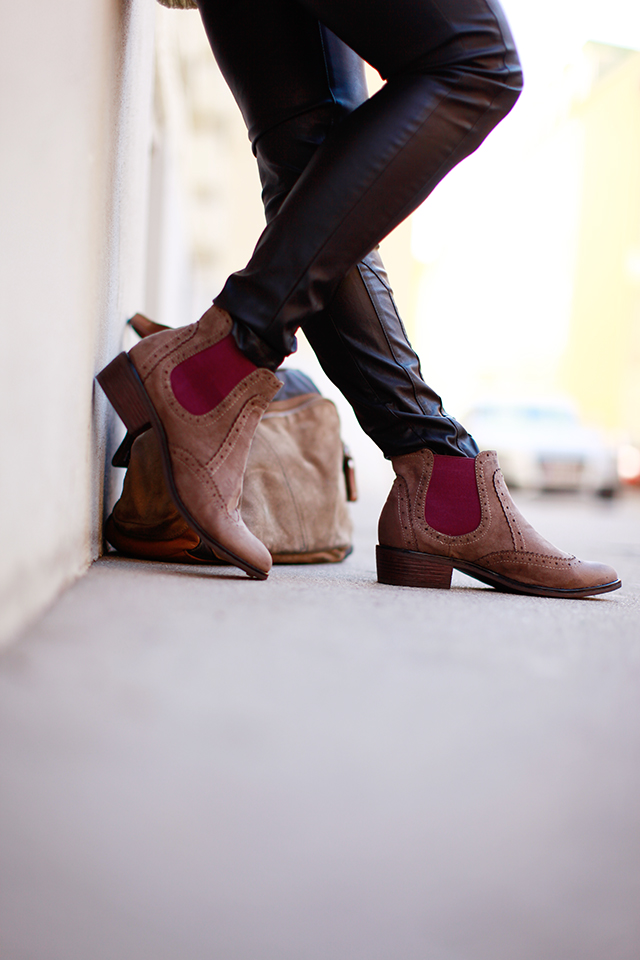 big knit & chelsea boots